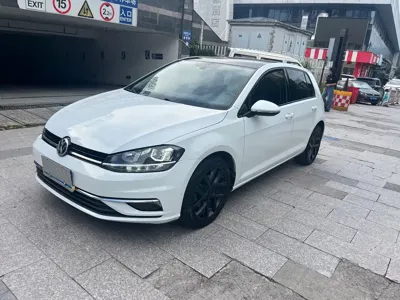 Volkswagen Golf 2020, 80000 км, за 56800 CNY - фото 1