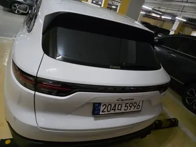 Porsche Cayenne 2022, 21511 км, за 101000000 KRW
