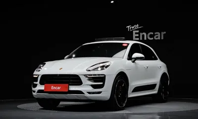Porsche Macan · 2018 год