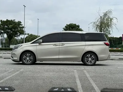 Buick GL8 2021, 53200 км, за 137000 CNY