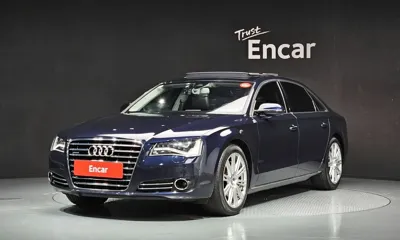 Audi A8 · 2012 год