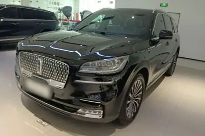 Lincoln Aviator 2023, 51300 км, за 305557.69 CNY - фото 1