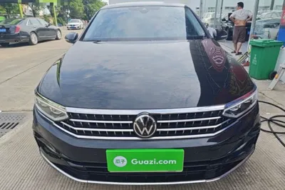 Volkswagen Magotan 2023, 31600 км, за 150269.11 CNY