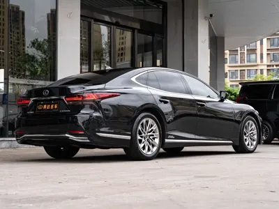 Lexus LS 2021, 102000 км, за 459600 CNY