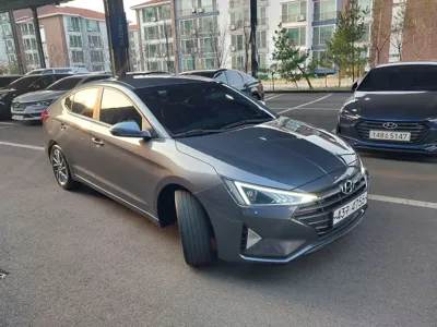 Hyundai Avante 2019, 70000 км, за 11700000 KRW
