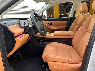 Leapmotor Leapmotor C10 2026, 4600 км, за 124800 CNY