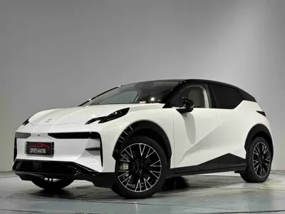 Zeekr X · 2024 год