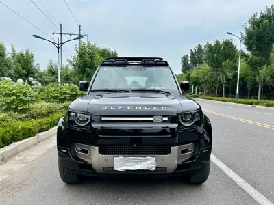 Land Rover Defender 2022, 300000 км, за 386800 CNY
