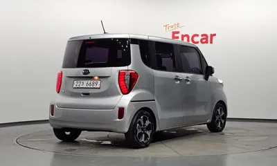 Kia Ray 2015, 96125 км, за 7300000 KRW