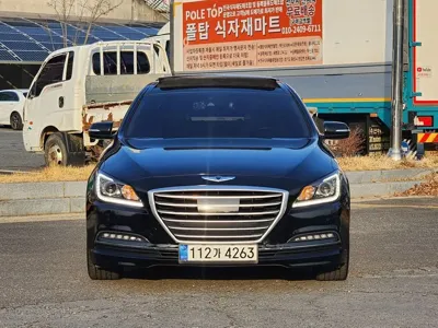 Hyundai Genesis 2015, 181200 км, за 9400000 KRW