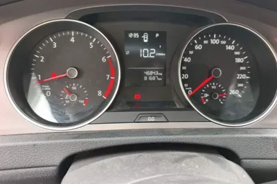 Volkswagen Golf 2016, 81700 км, за 57653.58 CNY - фото 11