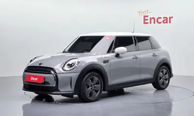 MINI Cooper · 2023 год