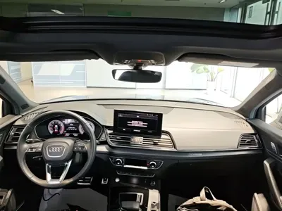 Audi Q5L 2024, 6200 км, за 251100 CNY - фото 10