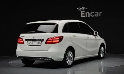 Mercedes-Benz B-Class 2017, 111438 км, за 9990000 KRW