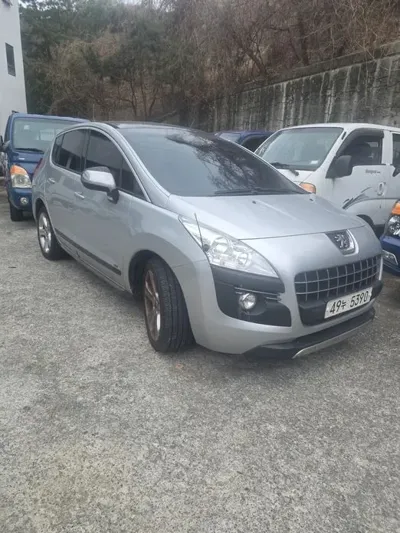 Peugeot 3008 · 2011 год