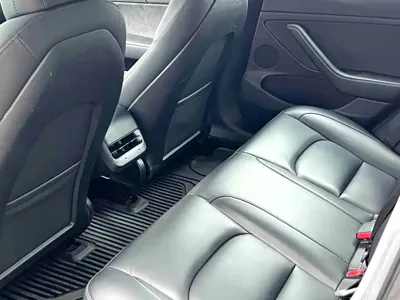 Tesla Model 3 2023, 40000 км, за 114500 CNY - фото 5