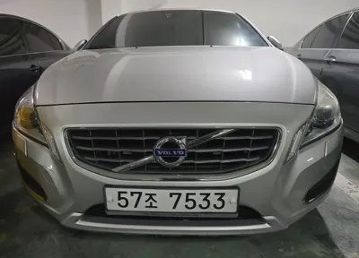 Volvo S60 · 2012 год
