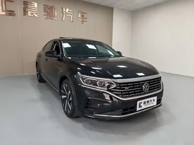Volkswagen Passat 2025, 21000 км, за 128800 CNY