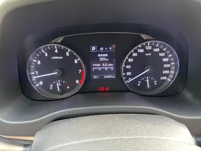 Hyundai Elantra 2018, 60000 км, за 28800 CNY - фото 6