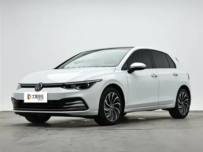 Volkswagen Golf · 2023 год