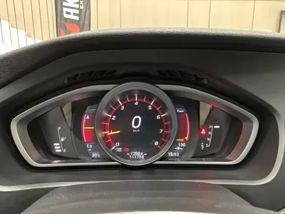 Volvo V40 2016, 110000 км, за 33800 CNY - фото 12