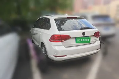 Volkswagen Santana 2017, 80500 км, за 35145.5 CNY