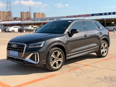 Audi Q2L 2022, 59000 км, за 119800 CNY