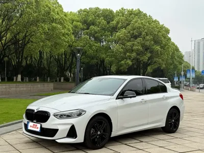 BMW 1 Series · 2022 год