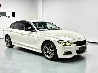 BMW 3 Series 2018, 70000 км, за 81400 CNY