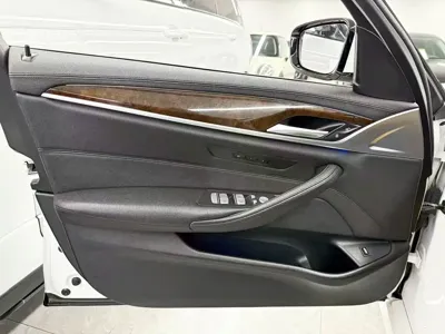BMW 5 Series 2018, 150000 км, за 113800 CNY - фото 10