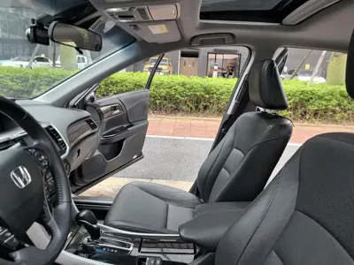 Honda Accord 2016, 120000 км, за 71800 CNY - фото 25