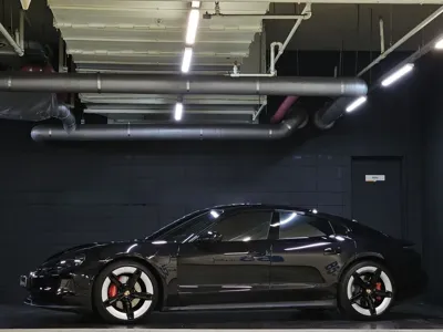 Porsche Taycan 2025, 13000 км, за 165000000 KRW