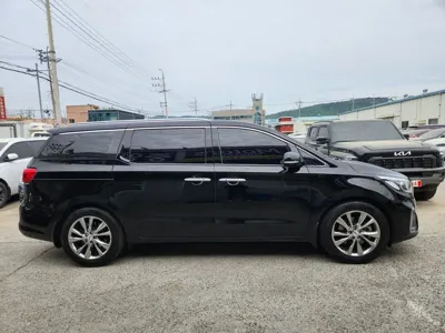 Kia Canival 2019, 209101 км, за 9300000 KRW