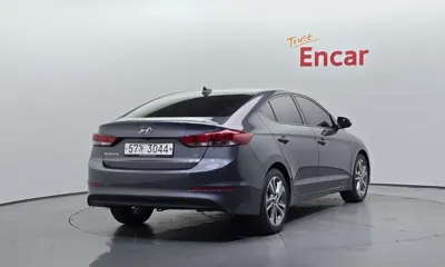 Hyundai Avante 2018, 166520 км, за 8500000 KRW