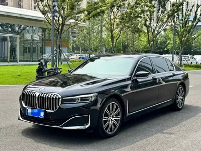 BMW 7 Series · 2020 год