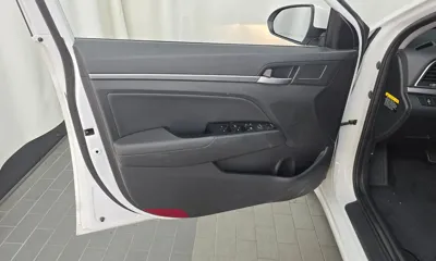 Hyundai Avante 2017, 164640 км, за 6900000 KRW - фото 24