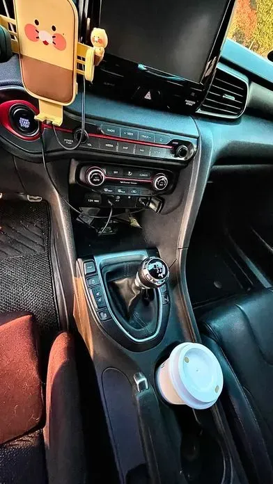 Hyundai Veloster 2018, 180100 км, за 7500000 KRW - фото 3
