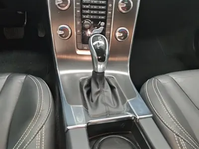 Volvo V60 2017, 77400 км, за 69800 CNY - фото 16