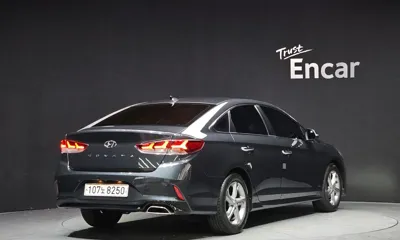 Hyundai Sonata 2018, 58402 км, за 17990000 KRW