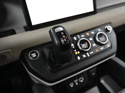 Land Rover Defender 2020, 121612 км, за 46500000 KRW - фото 9