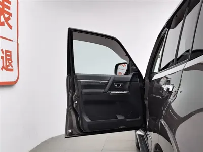 Mitsubishi Pajero (Import) 2015, 189400 км, за 73800 CNY - фото 8