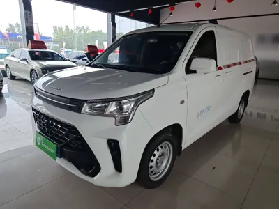 Dongfeng Fengon 380 · 2022 год