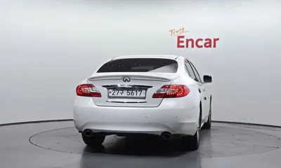 Infiniti M 2013, 125958 км, за 4000000 KRW