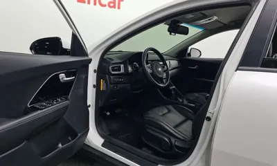 Kia Niro 2018, 71753 км, за 12900000 KRW - фото 10