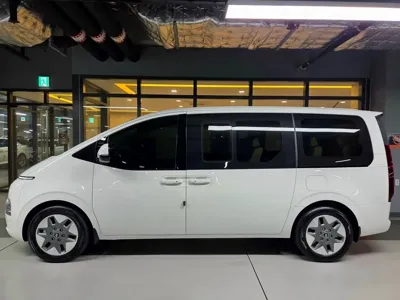 Hyundai Staria 2025, 16400 км, за 36990000 KRW