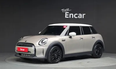 MINI Cooper · 2024 год