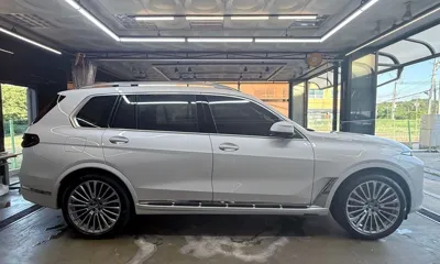 BMW X7 · 2025 год