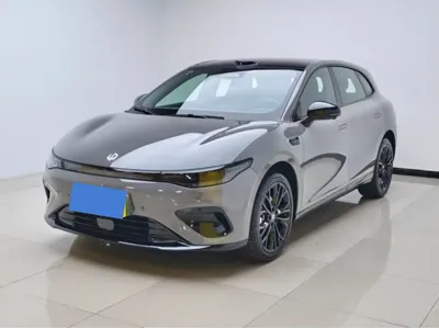 Leapmotor 零跑Lafa5 · 2025 год