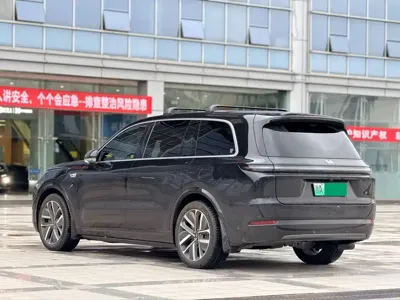 Li Auto Li L9 2023, 72000 км, за 239800 CNY