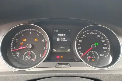 Volkswagen Golf 2015, 108200 км, за 47048.75 CNY - фото 14